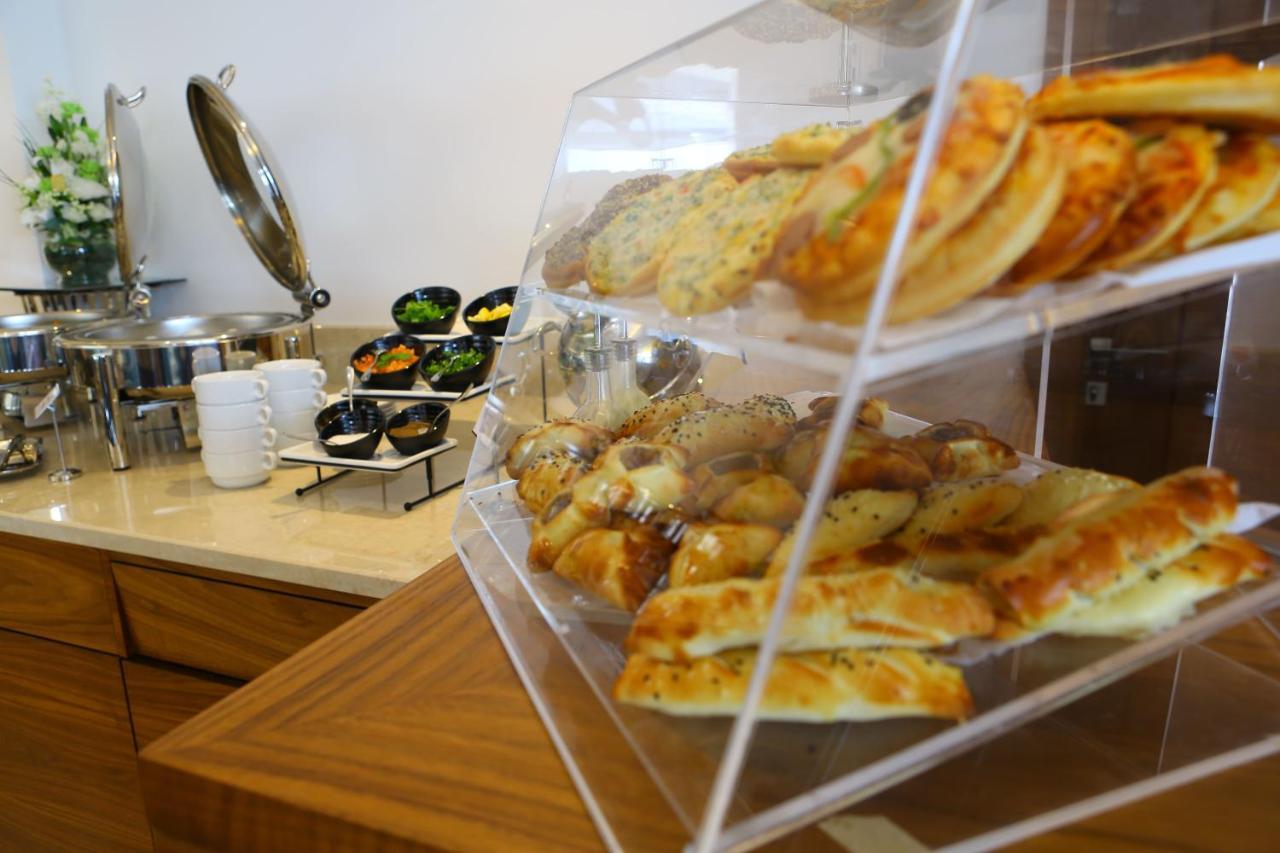 Weekend Hotel Sari Jeddah Ngoại thất bức ảnh