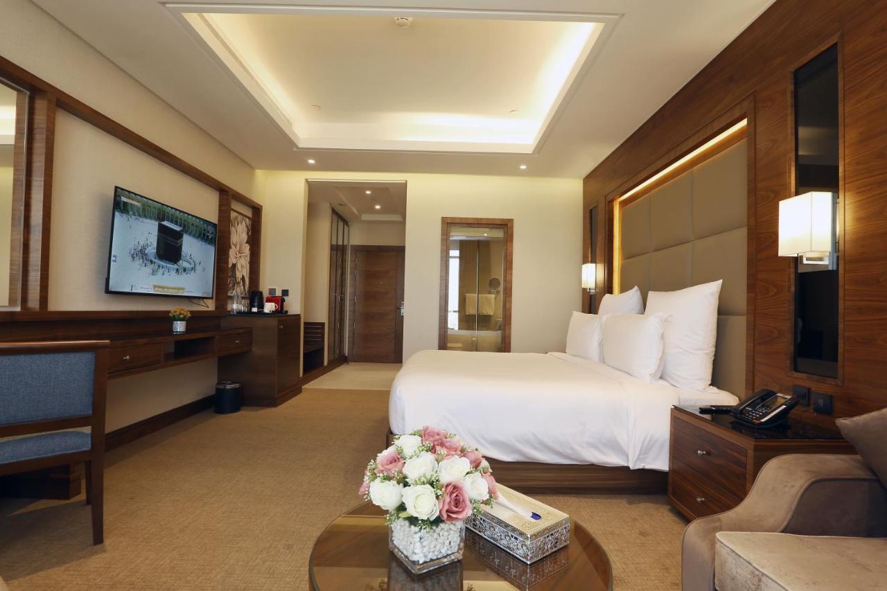 Weekend Hotel Sari Jeddah Ngoại thất bức ảnh